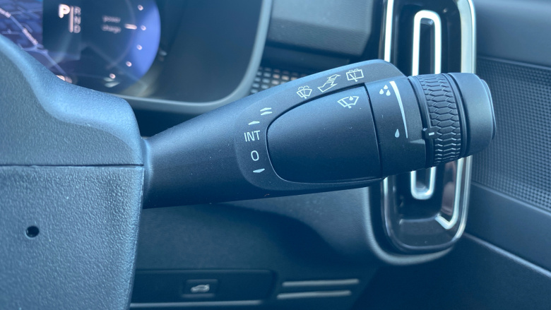 Volvo EX40 185kW Ext Range Plus Black Editon 82kWh 5dr Auto Electric Estate